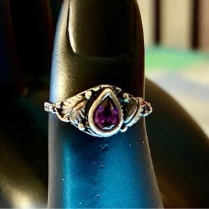 Vintage Sterling Silver Teardrop Amethyst Ring, Size 6.50 Lot# 203